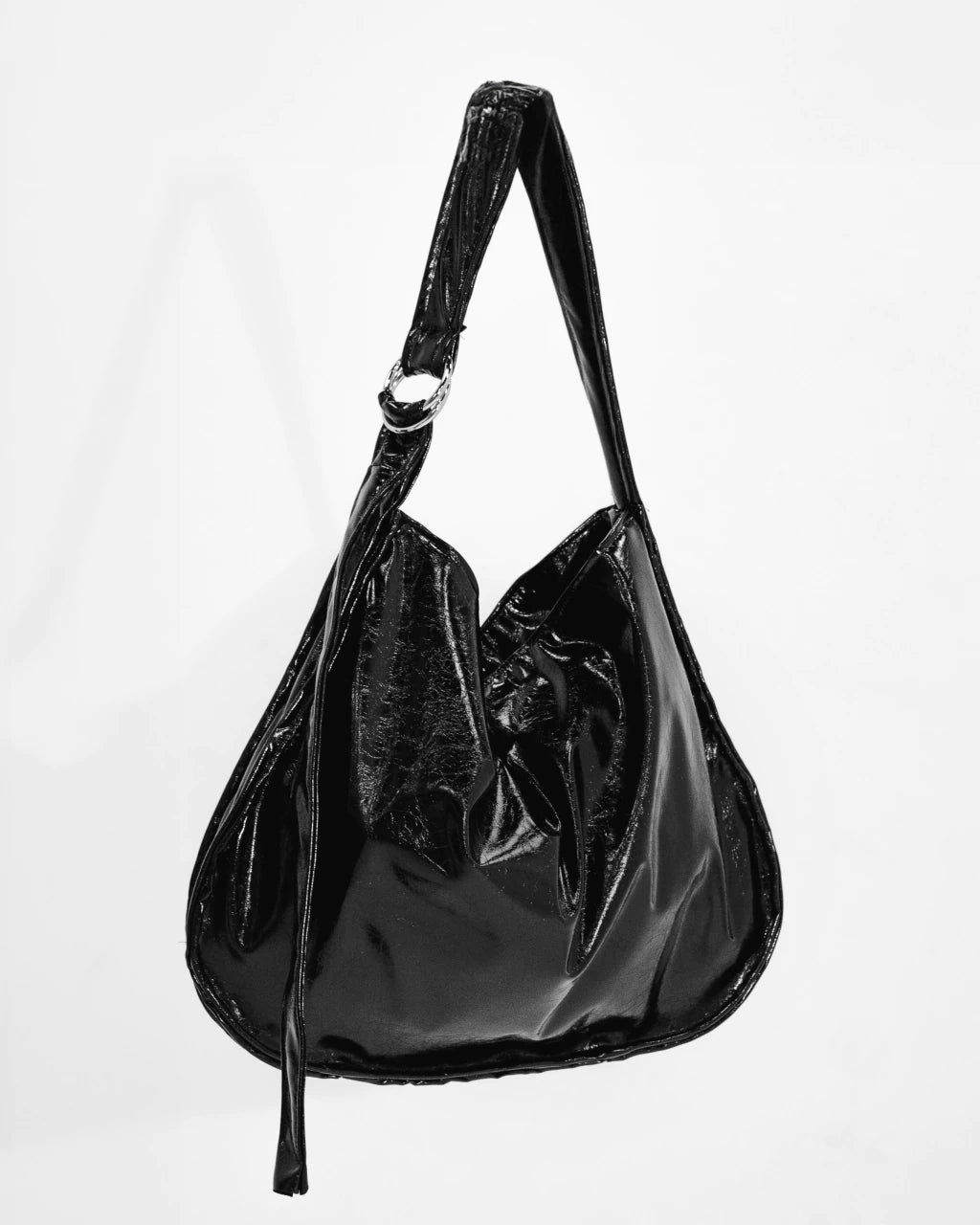 Curved maxi bag