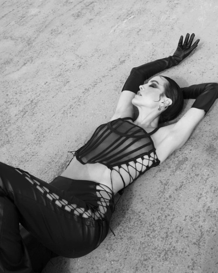 U mesh corset