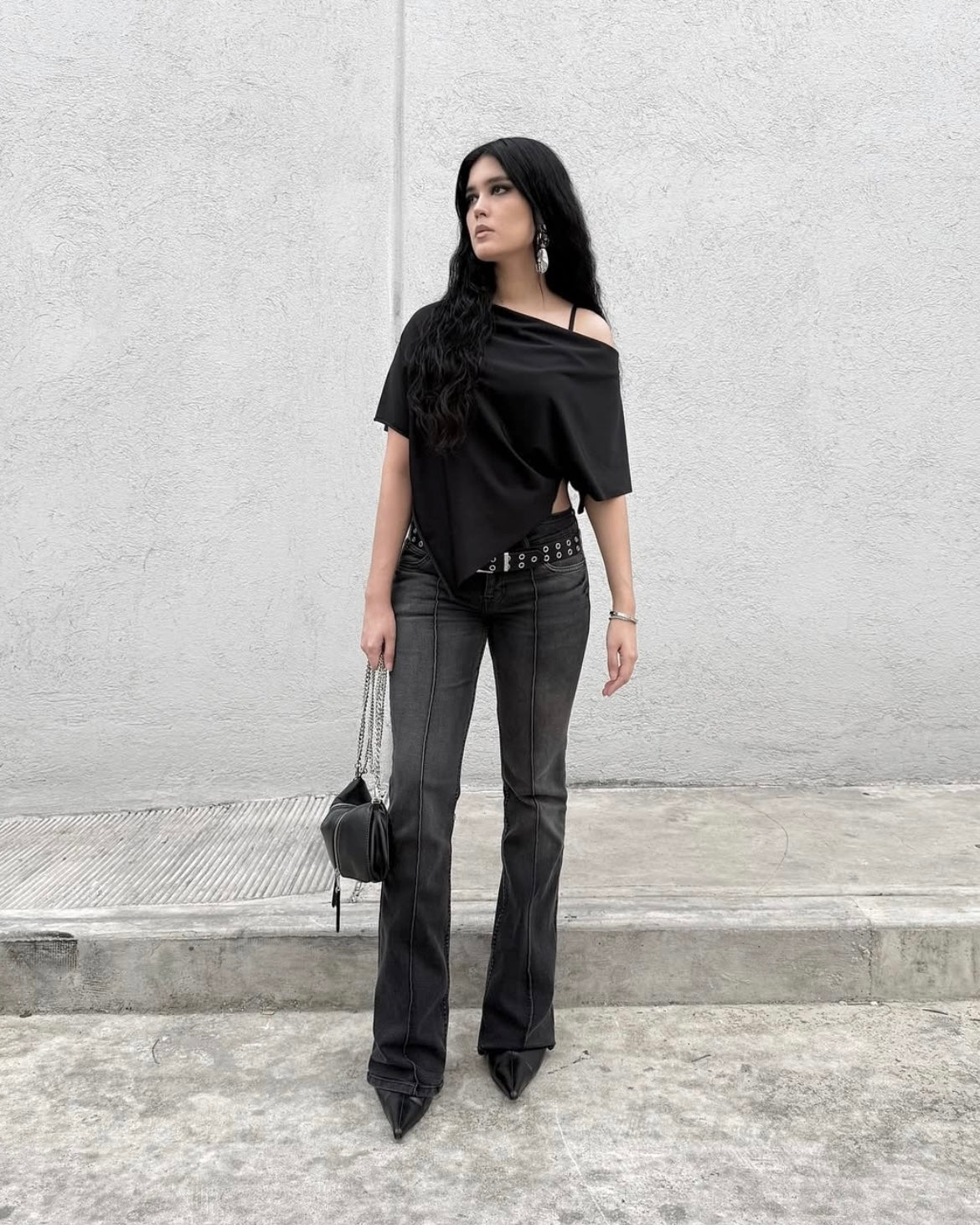 Asymmetric draped top
